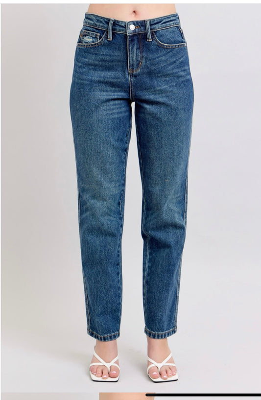 Vaqueros rectos Judy Blue Rigid Magic