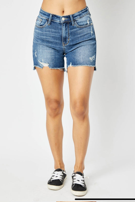 Shorts Judy Blue de tiro medio desgastados